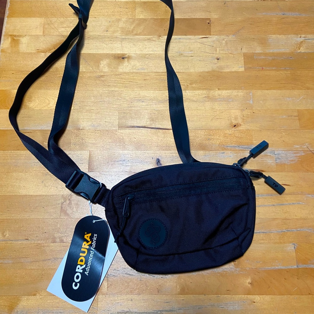 Baboon To The Moon Fanny pack new with tags!